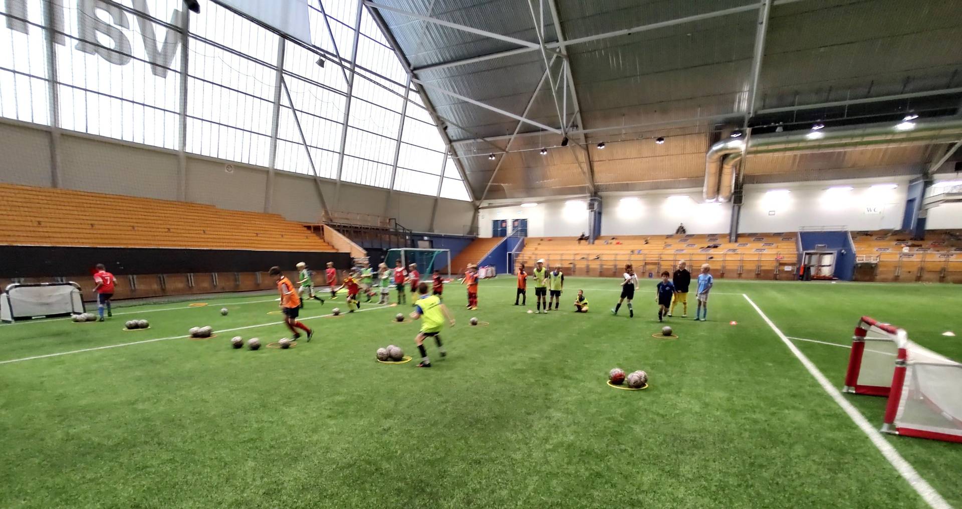Meld deg på NFAs fotballskole 10-13/8 i Vallhall cover