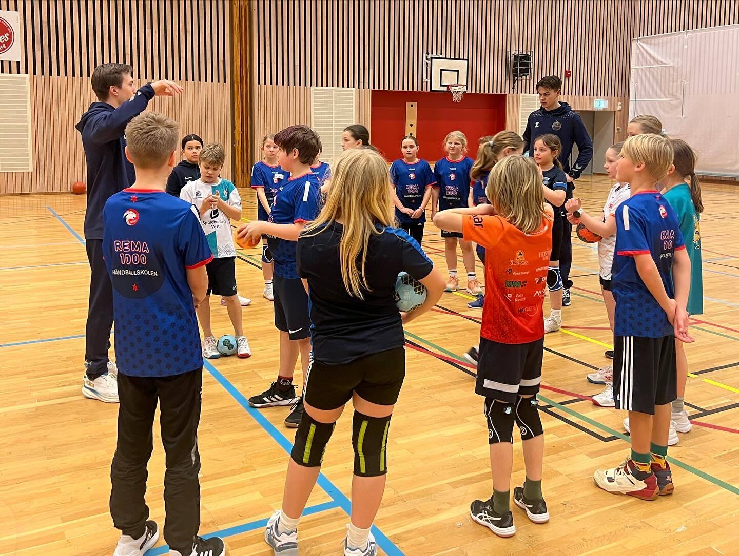 REMA 1000 HÅNDBALLSKOLE HØST 2026 cover