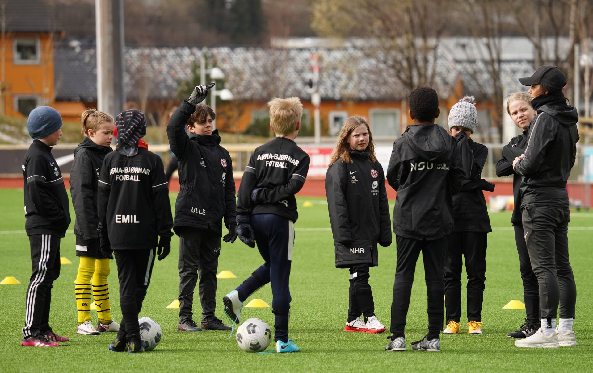 Arna-Bjørnar Fotballakademi cover