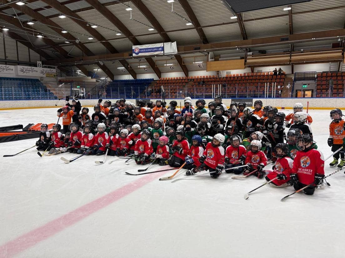 Frisk Asker Skøyte- og Hockeyskole 2026/2027 cover