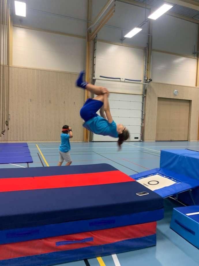 Sommerskole - flikk flakk og salto cover