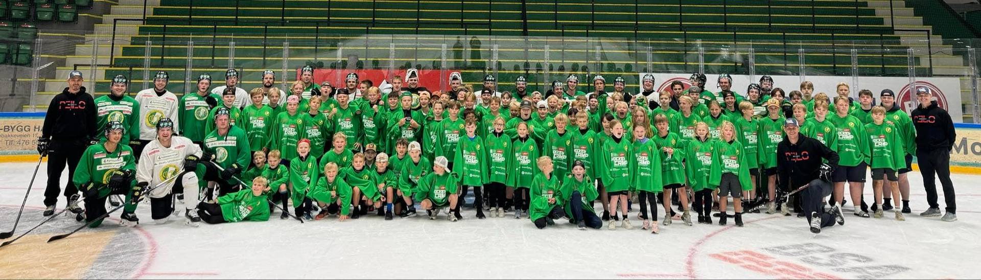 Uke 32: Hockeycamp med PELO! 🏒 (Eksterne spillere) cover