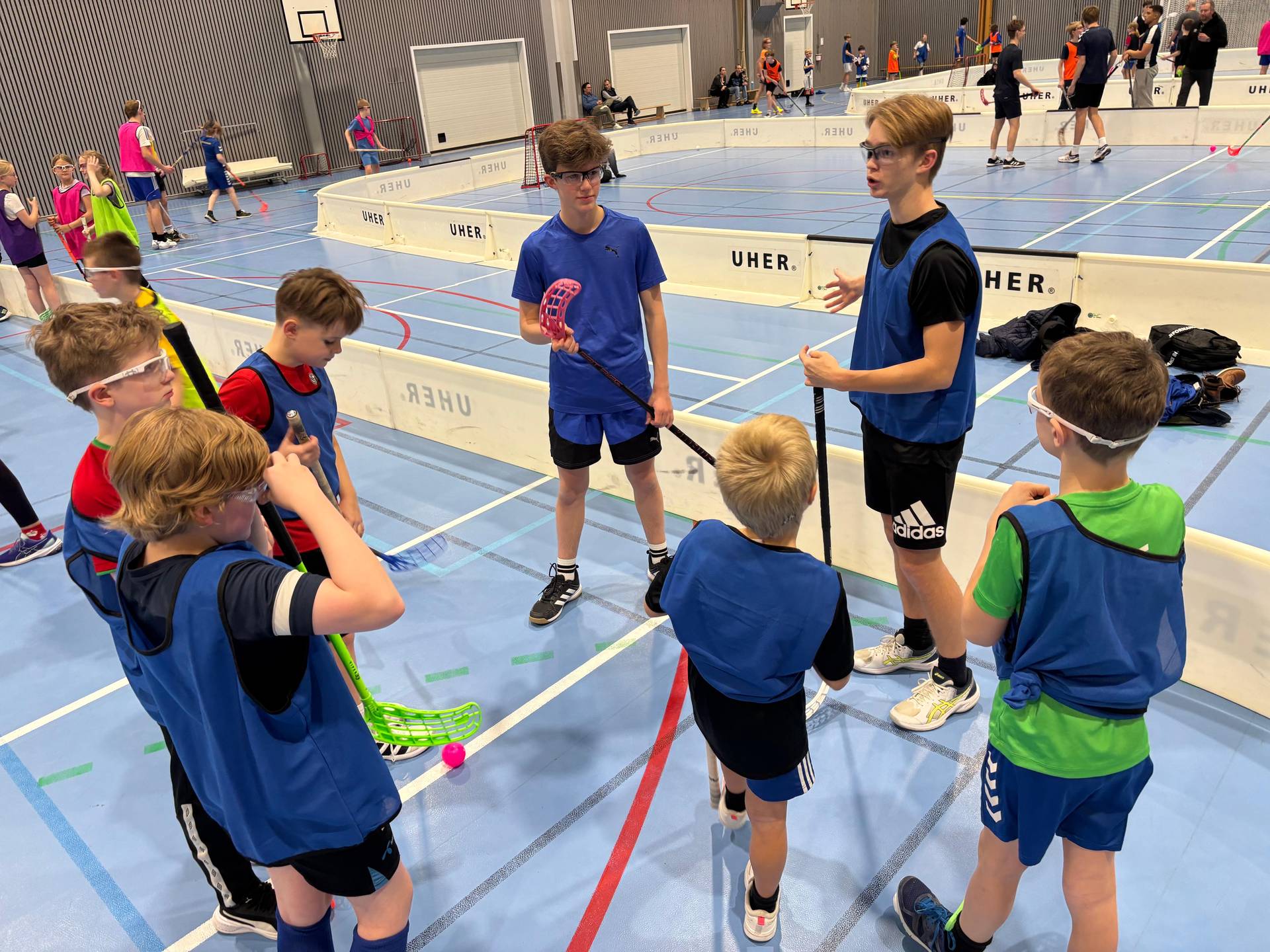 Sommercamp uke 33 - Innebandy cover