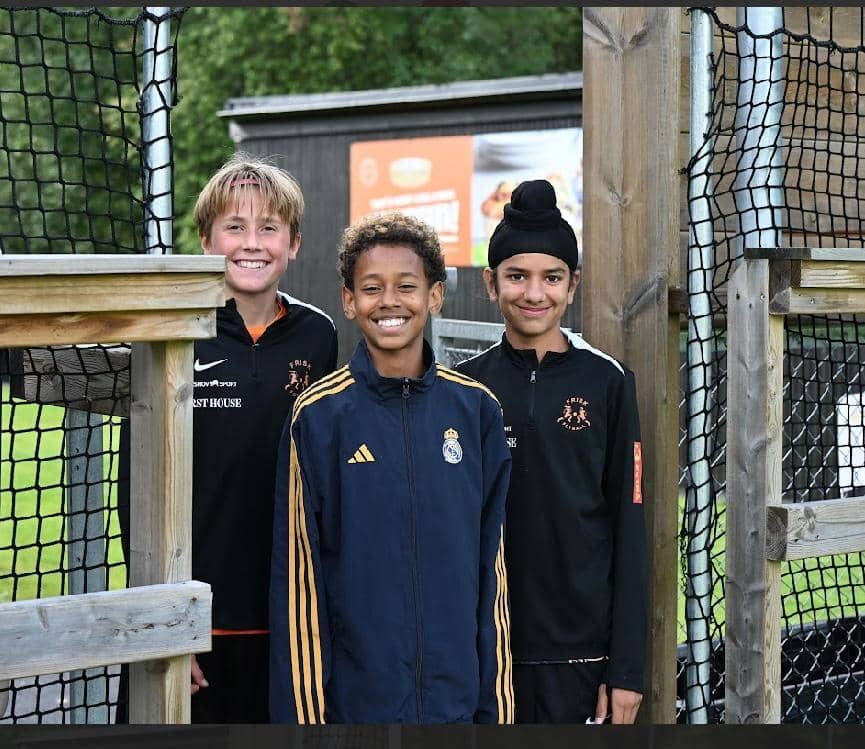 Frisk Fotball sommerskole uke 26 cover