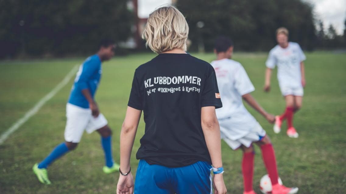 Bli Klubbdommer i Forward cover