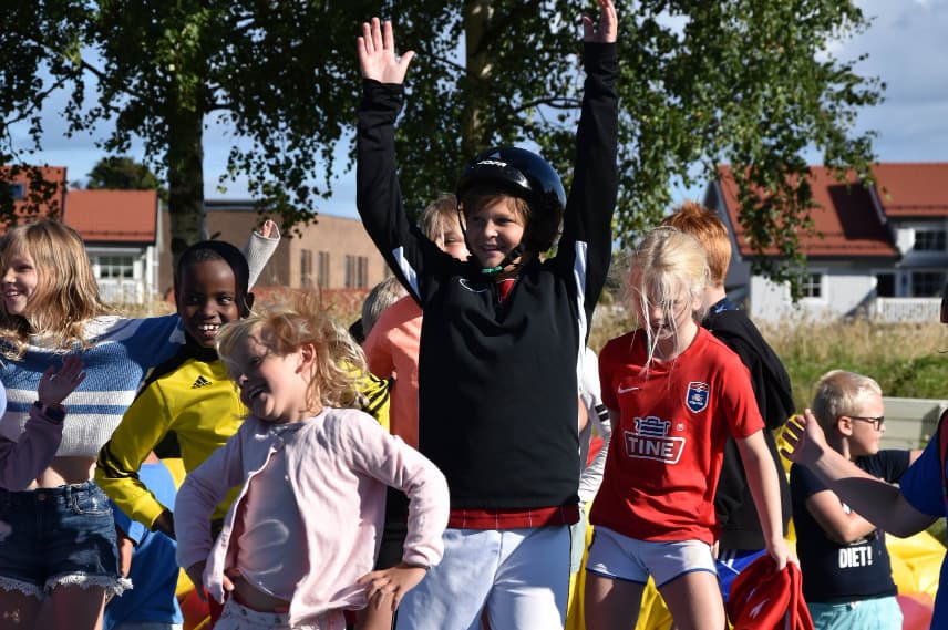 Meny Aktivitetsuke ( født 2014 - 2019) cover