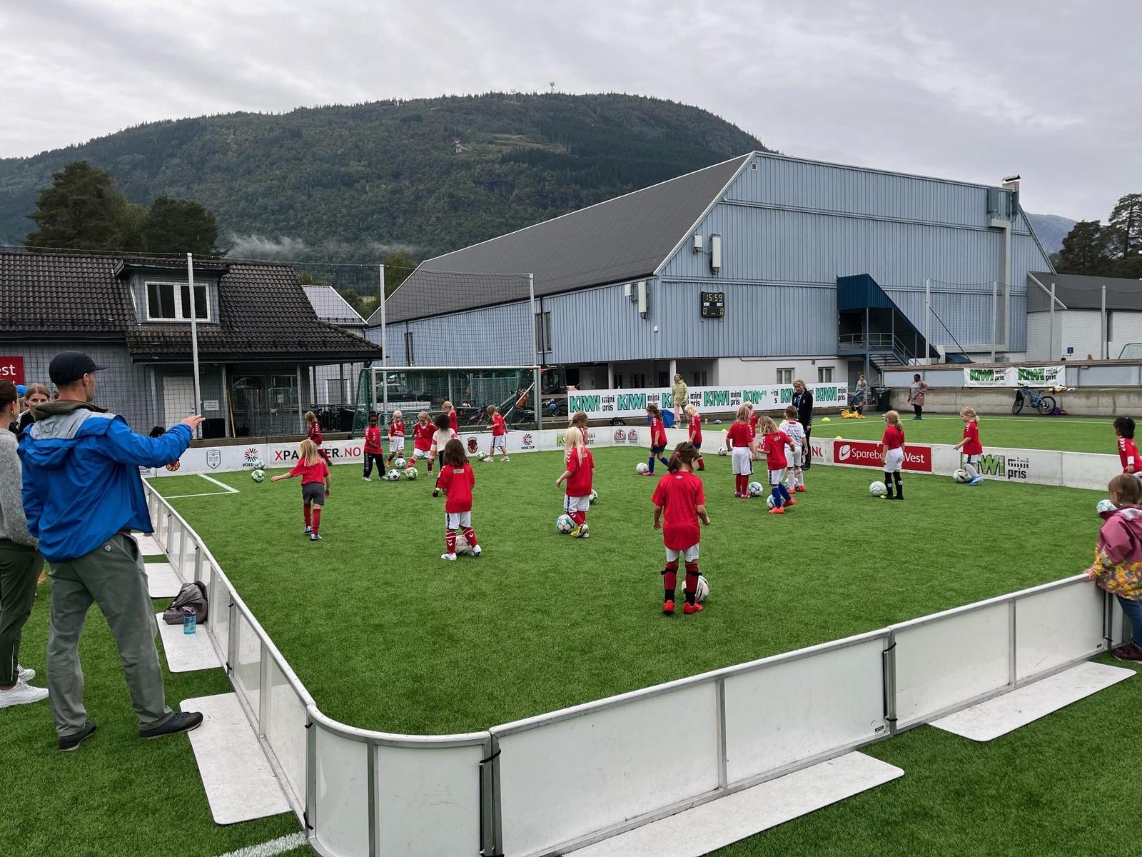 Oppstart fotball for 1.klasse cover