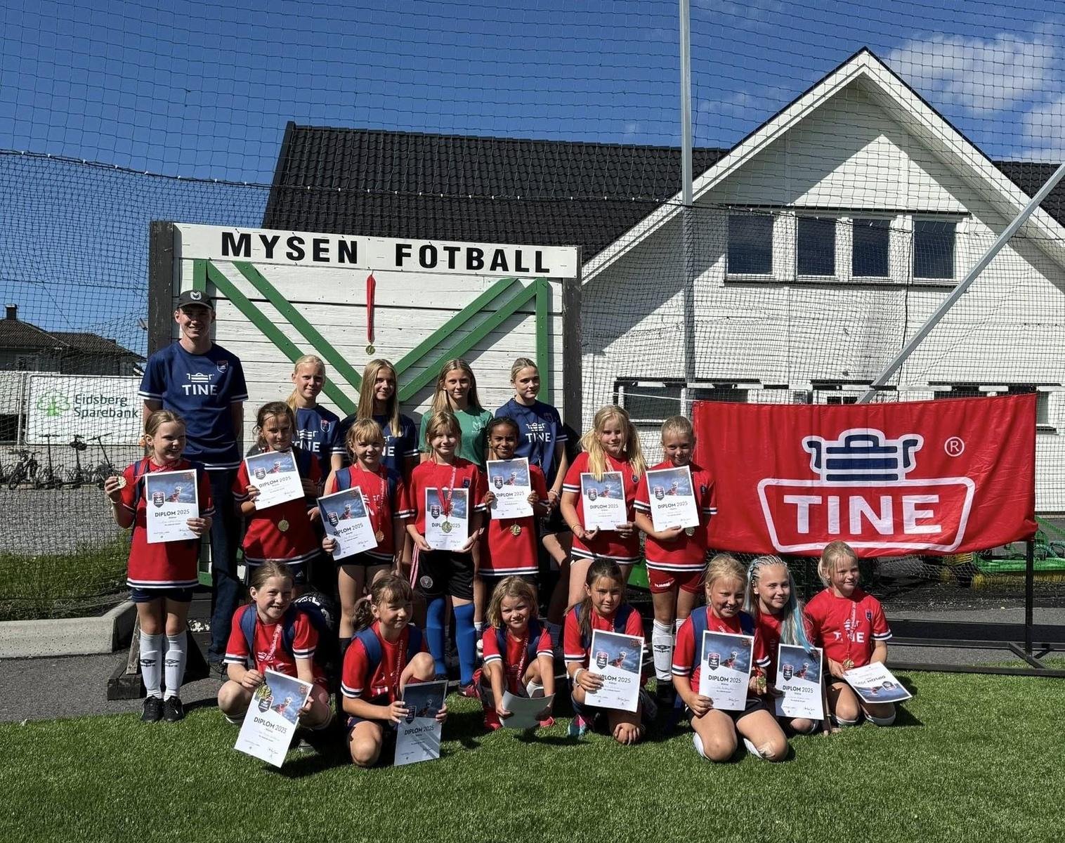 Tine Fotballskole 2026 cover