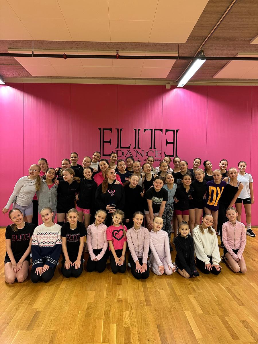 Elite Dance Fredrikstad Danseklubb cover
