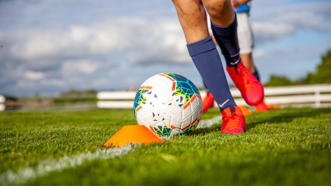 Lillesand Fotball Merkeprøvedag 7-14 år 25.04 kl 10 - 15 cover