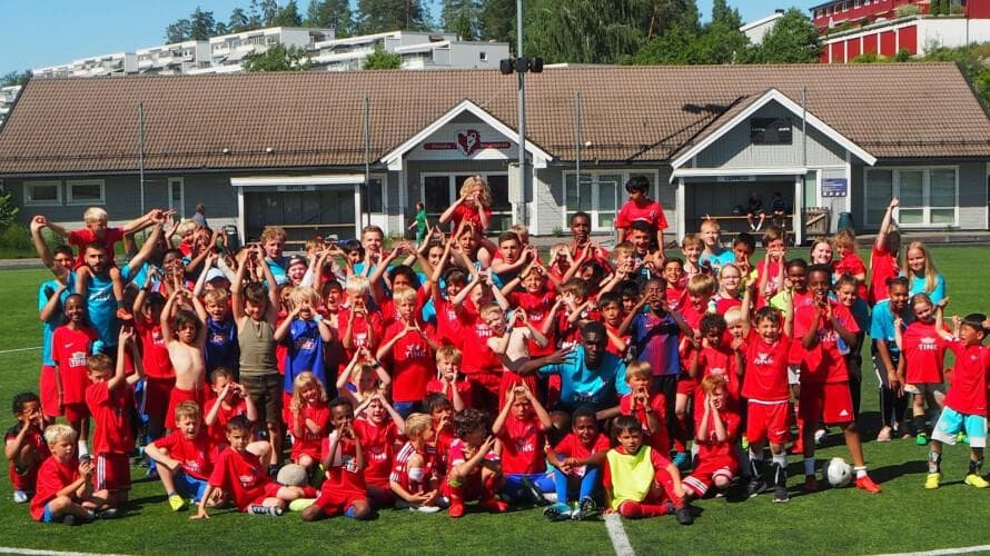 TINE Fotballskole – Uke 26 (22.–26. juni) cover